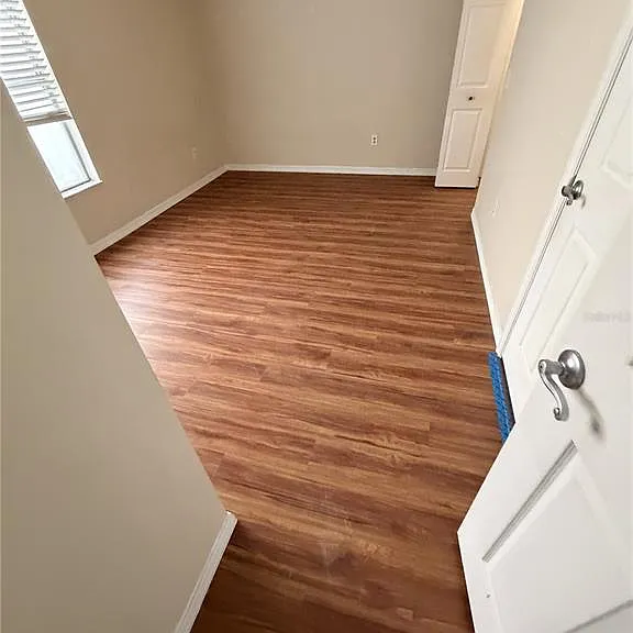 2460 Grand Central Pkwy #7 — Photo 12
