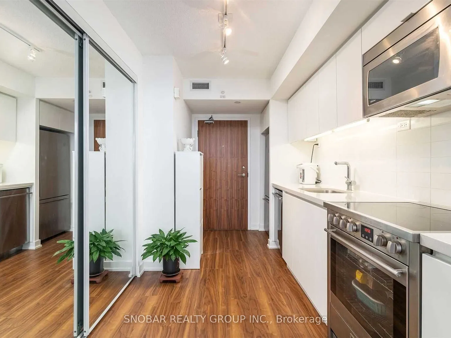 Studio, $1,900 — Photo 2
