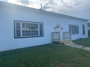 6220 Sharpley St, Chincoteague Island, VA 23336