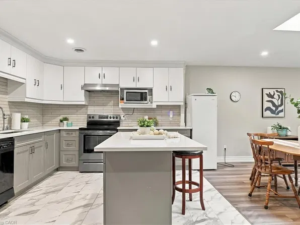 200 River St #405, Centre Wellington, ON N1M 3H8