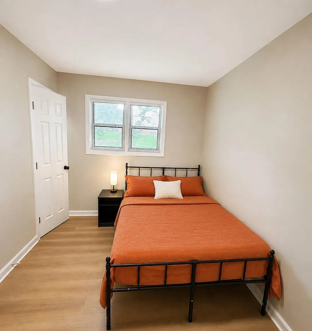 2 bed, $890 — Photo 2