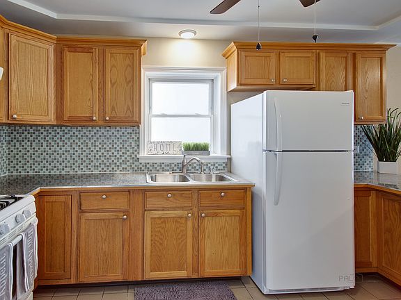 5th image of 6732 S Komensky Ave