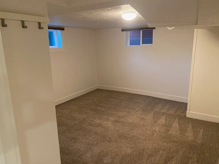 246 E Hampton Ave — Photo 20