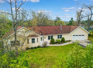 521 W 5th St, Mio, MI 48647