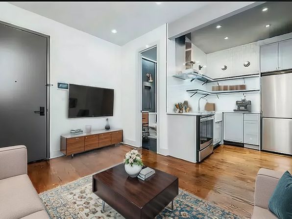 289 Maple St APT 4F