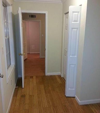 5th image of 501 N Horners Ln