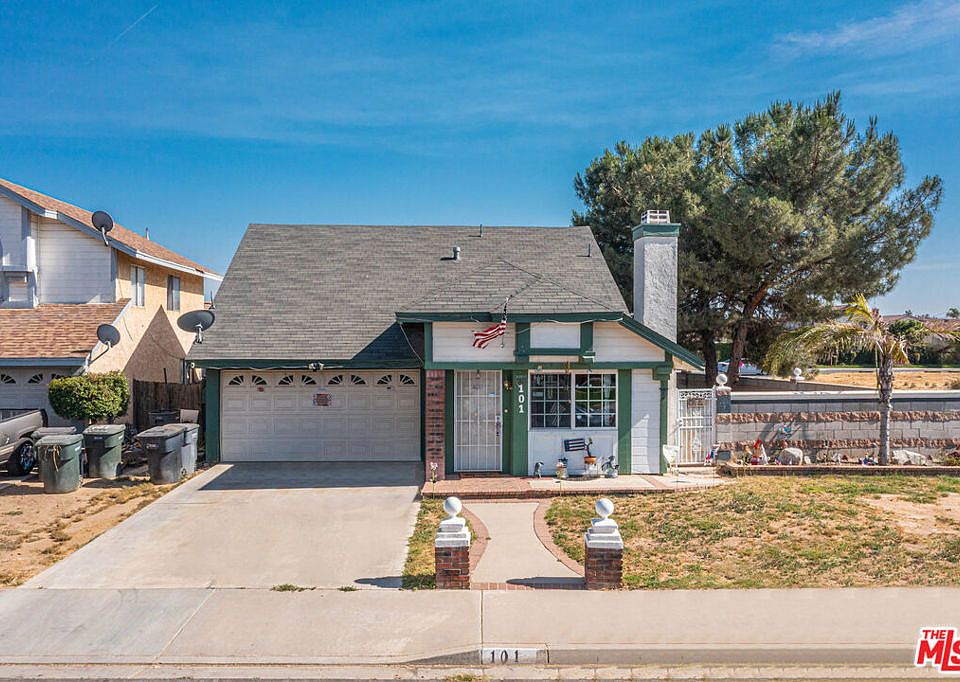 1st image of 101 Pinetree Dr