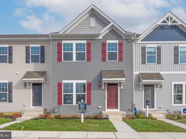 27 Whitaker Ct, Millville, NJ 08332