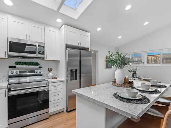 3457 Angwin Dr, San Diego, CA 92123