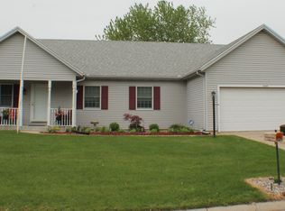 23001 Arbor Pointe Dr, South Bend, IN 46628