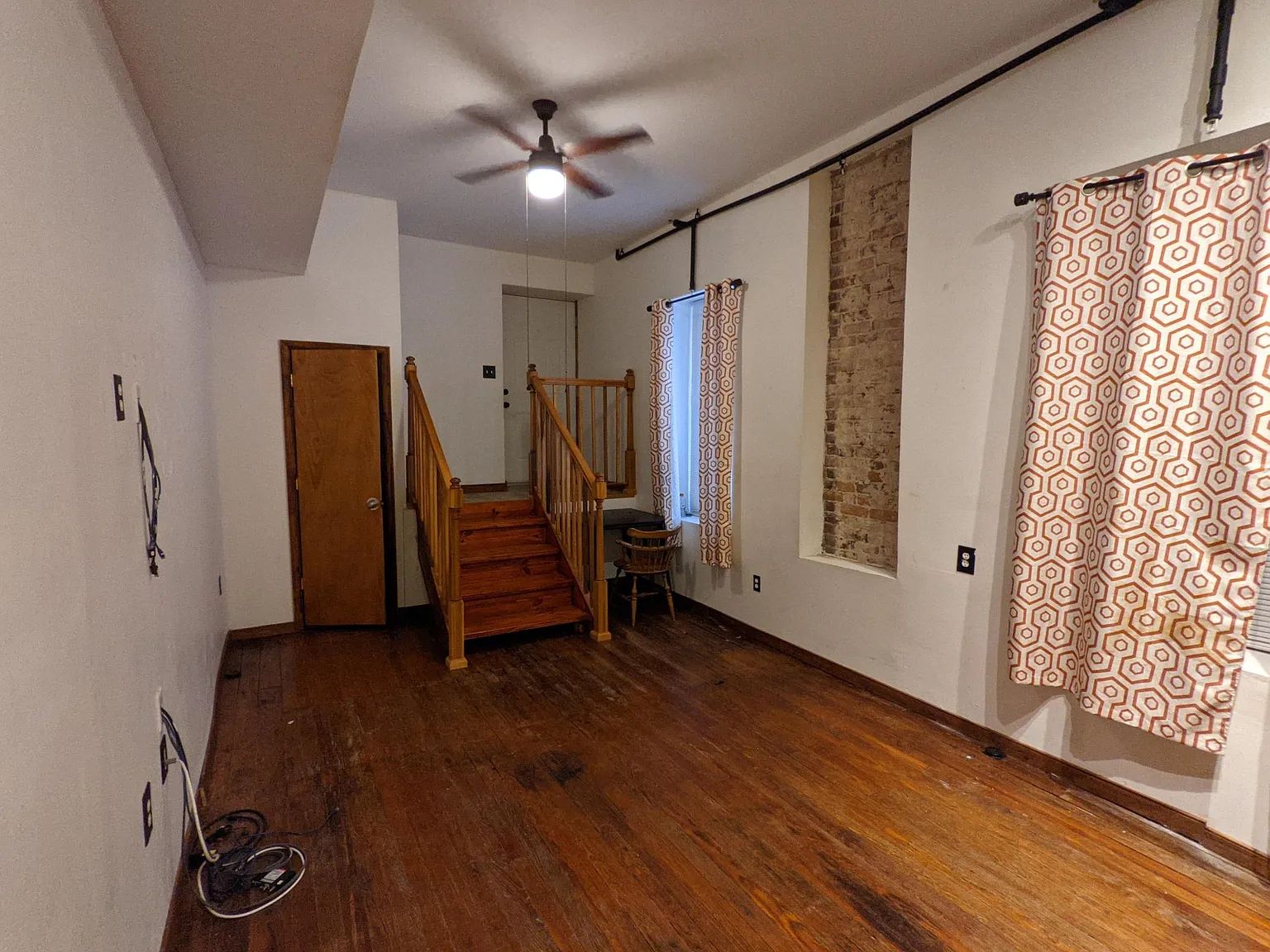 Studio, 600 sqft, $1,115 — Photo 2