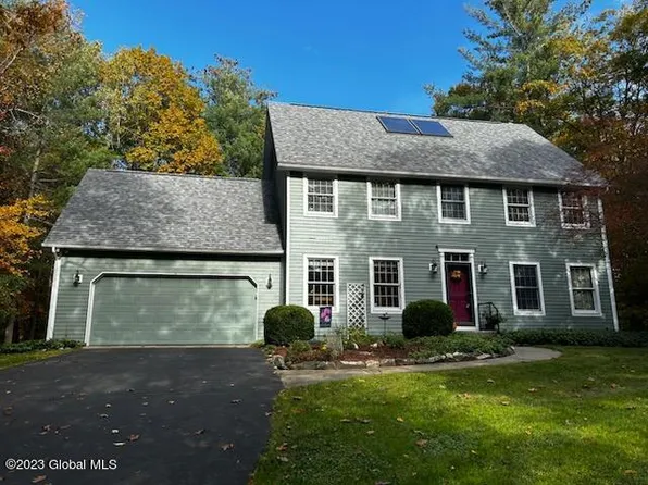 11 Pond Hollow Road, Averill Park, NY 12018