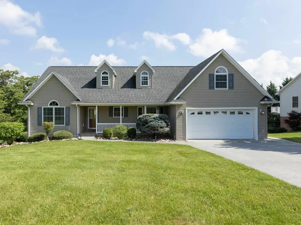 226 Northview Dr, Dayton, VA 22821