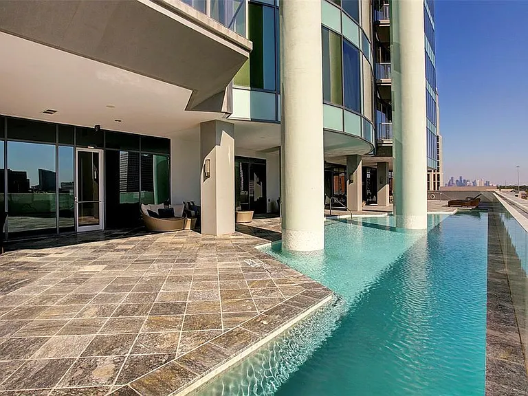 1600 Post Oak Blvd #904 — Photo 6