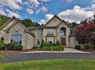 2150 Augusta Dr, Center Valley, PA 18034