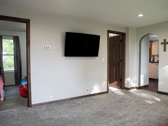 5th image of 3450 London Road