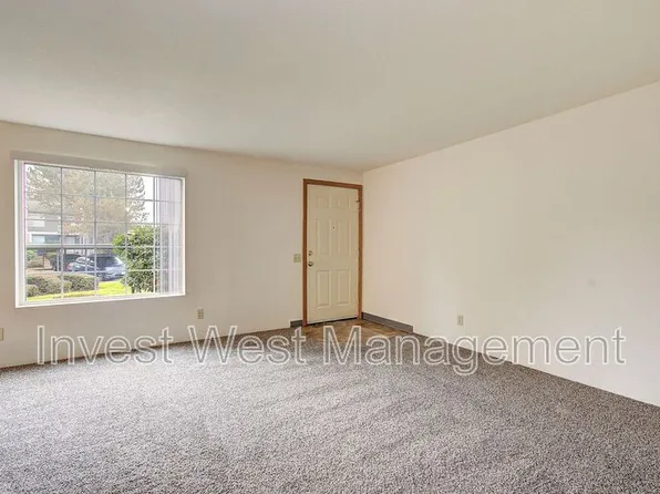 1895 Kingsley Rd #120, Eugene, OR 97401