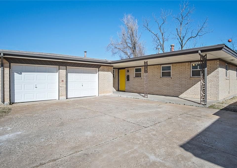 1st image of 4453 Woodedge Dr