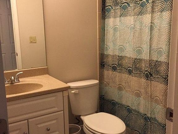 2nd image of 600 Sherwood Green Ct