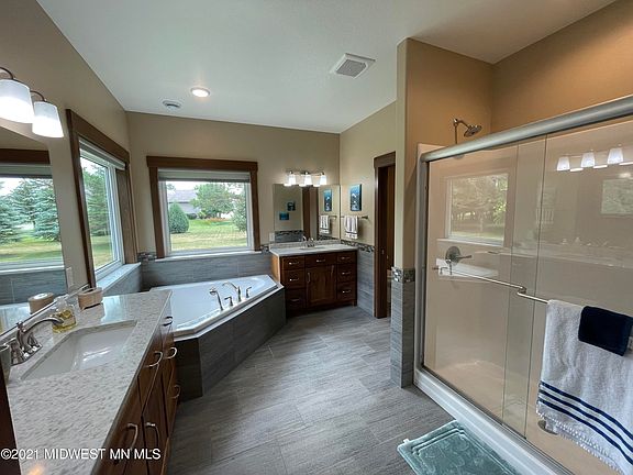 3rd image of 605 Balsam Blvd
