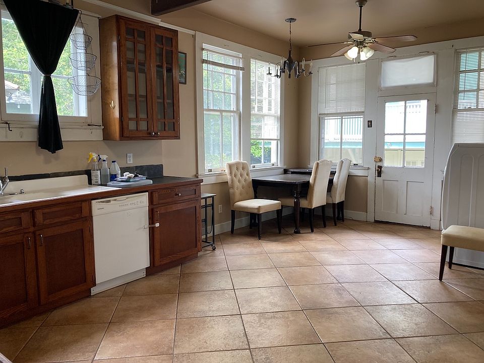 Kitchen with dining nook, laundry