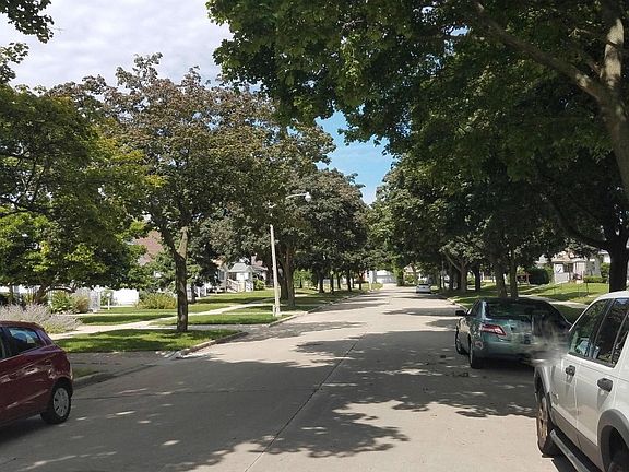 5th image of 502 S Oak Park Ct