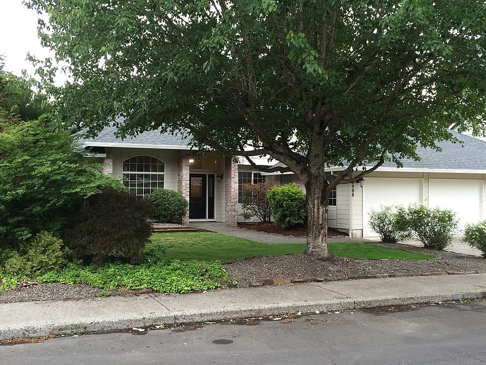 1st image of 8908 NE 28th Pl