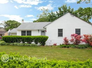 512 Trolley Line Rd, Babylon, NY 11702