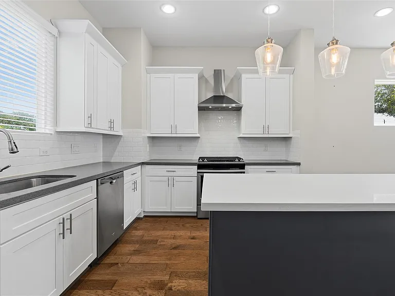 2102 Bello Amanecer Ln — Photo 14