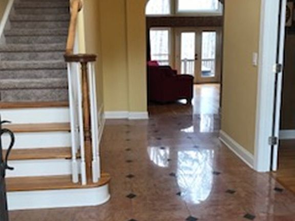 Entry-Marble flooring