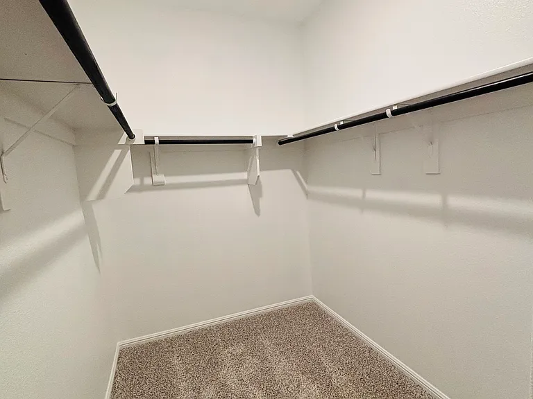 912 Santa Lucia Dr — Photo 26