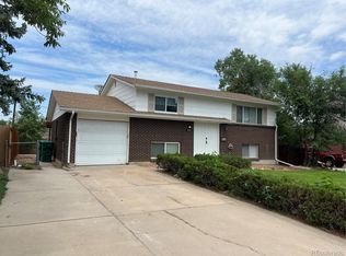 423 S Potomac Cir, Aurora, CO 80012