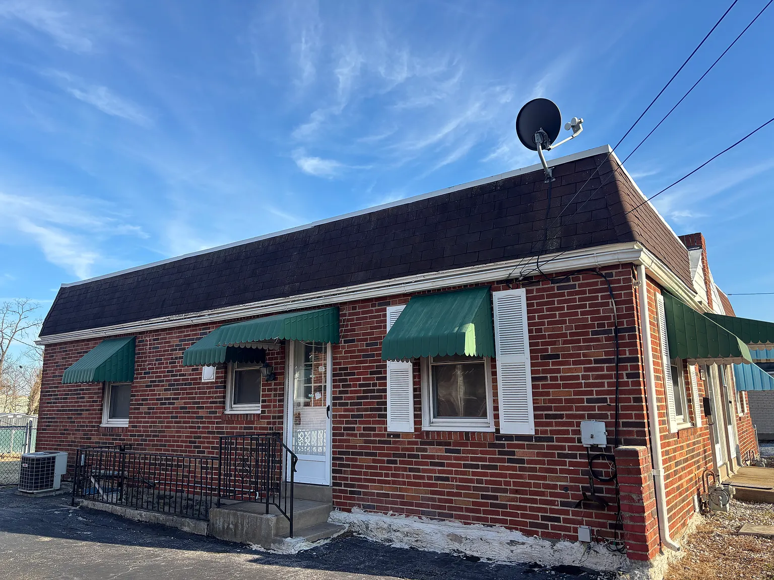 309 S Oak Ave — Photo 3