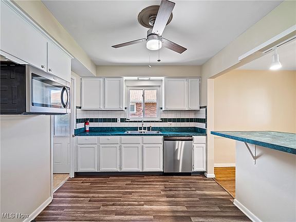 3rd image of 2777 Dale Ave