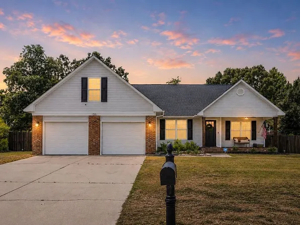 133 Haywood Dr, Raeford, NC 28376