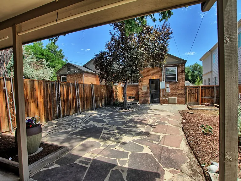 505 S Gaylord St — Photo 17