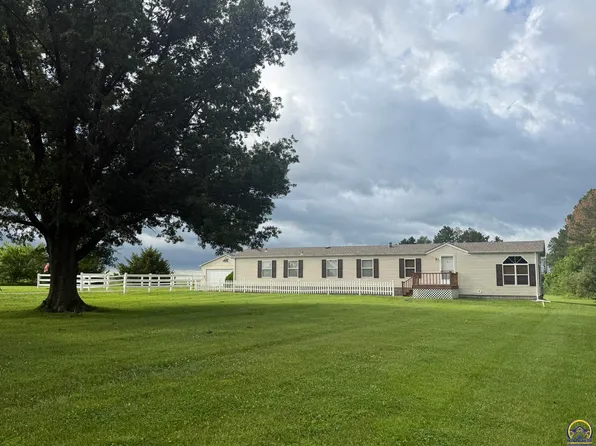 6935 SE 53rd St, Tecumseh, KS 66542
