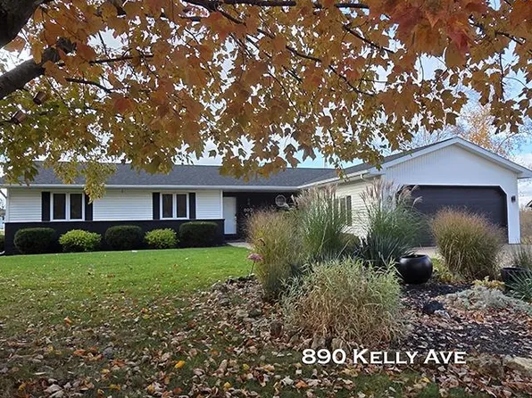 890 Kelly Ave, Platteville, WI 53818