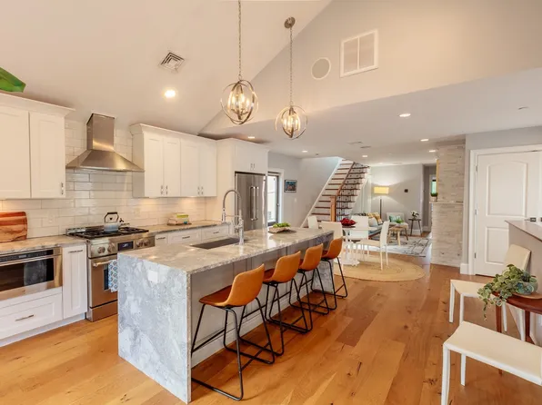 3 Village St #2, Somerville, MA 02143