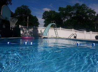 20 Maureen Dr, Smithfield, RI 02917