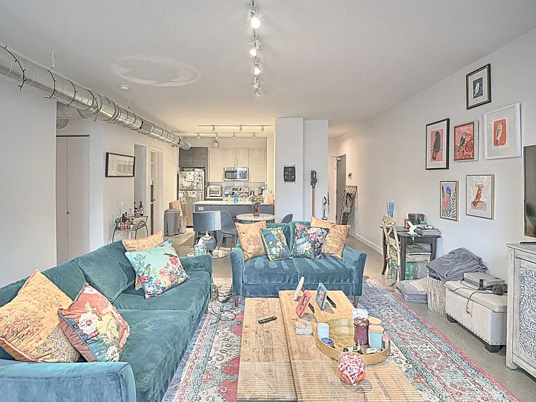 East Village Lofts- 1062 N. Ashland Ave — Photo 11