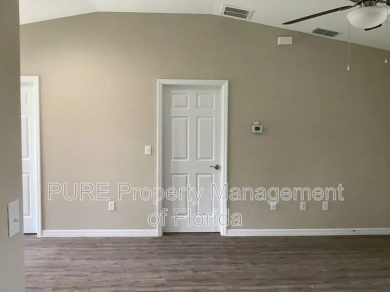 3 bed, 2.0 bath, 1000 sqft, $1,450 — Photo 4