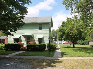 212 W Jayne St, Lone Tree, IA 52755