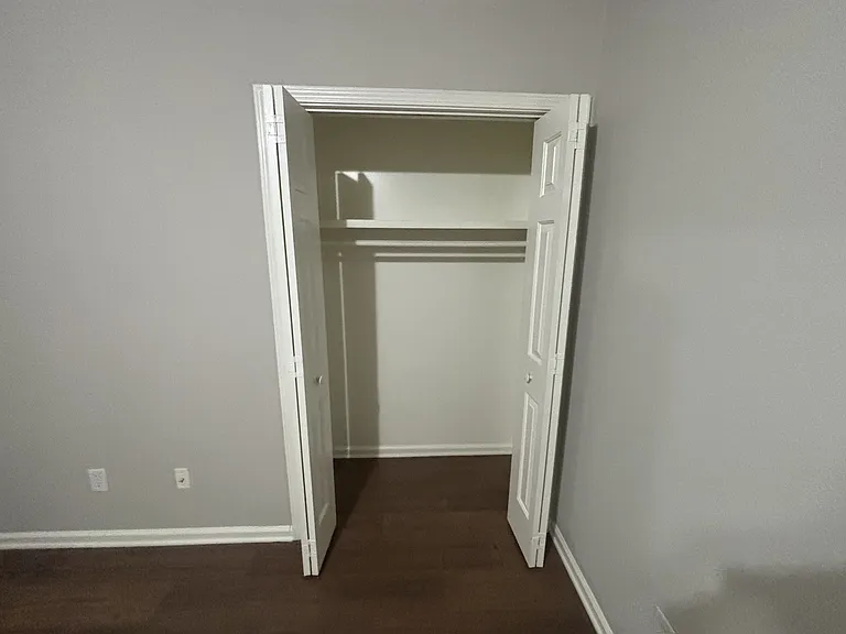 155 N Franklin Dr — Photo 10