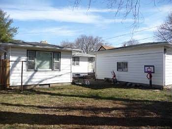 2nd image of 2208 Paradise Blvd