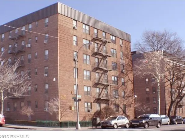 2285 Bragg Street image 1 of 39