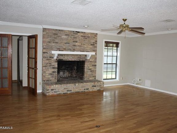 2nd image of 603 E Bayou Pkwy