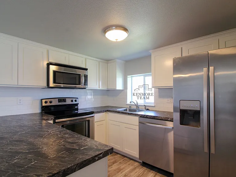 103 Casey Ave — Photo 4