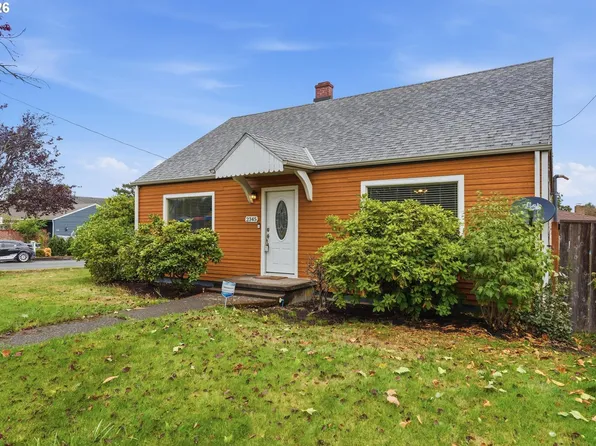 2345 NE Division St, Gresham, OR 97030