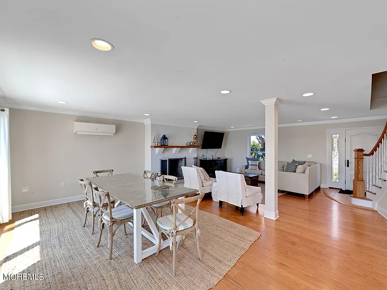 340 Bay Ln — Photo 51